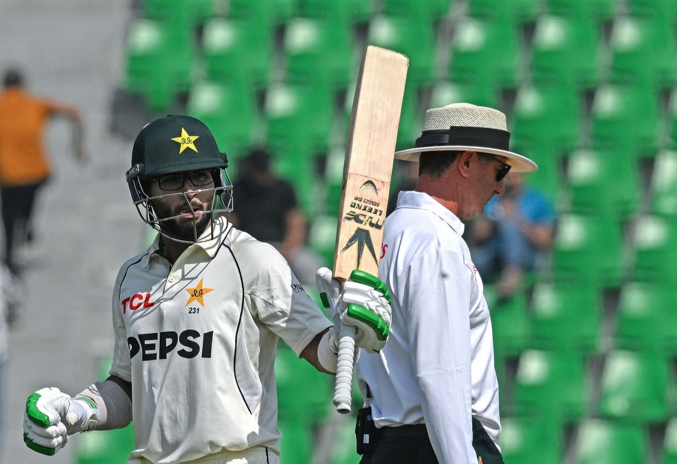 Imam-ul-Haq makes strong Test return but misses out on hundred