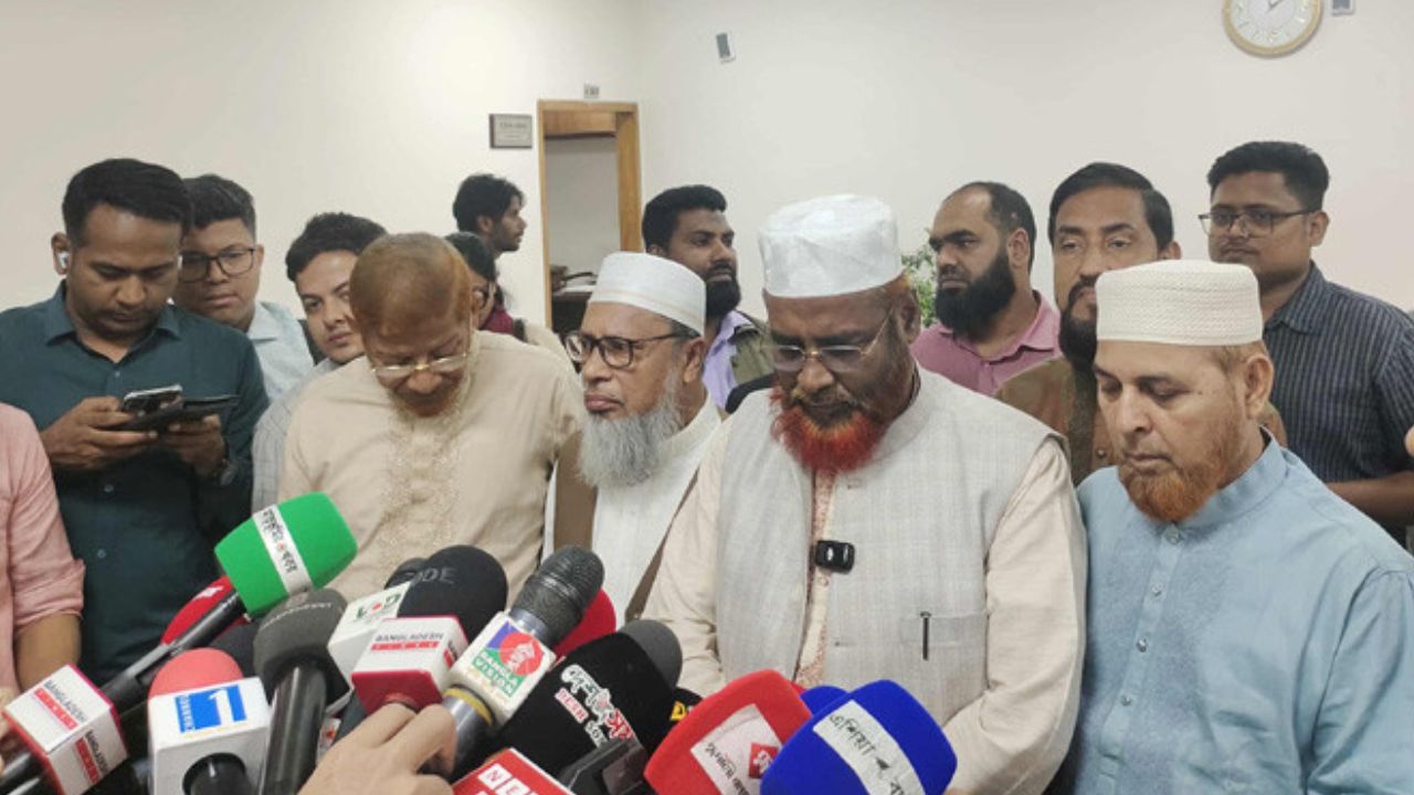 Jamaat submits 18-point recommendations to EC
