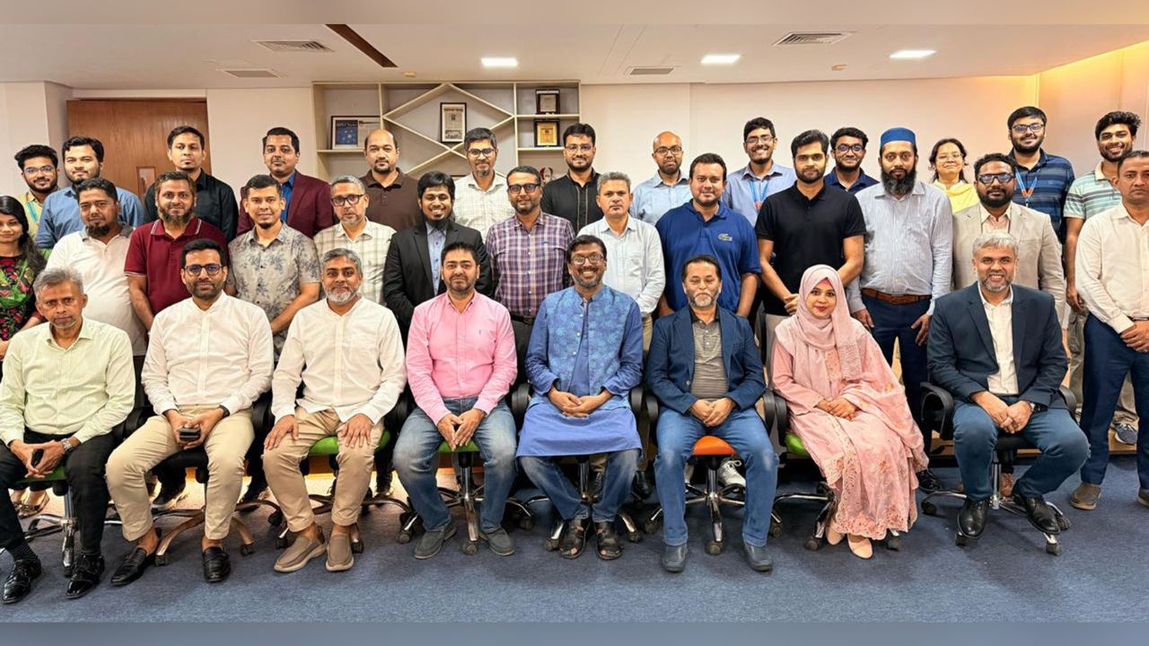 LankaBangla Securities officials receive AI training 