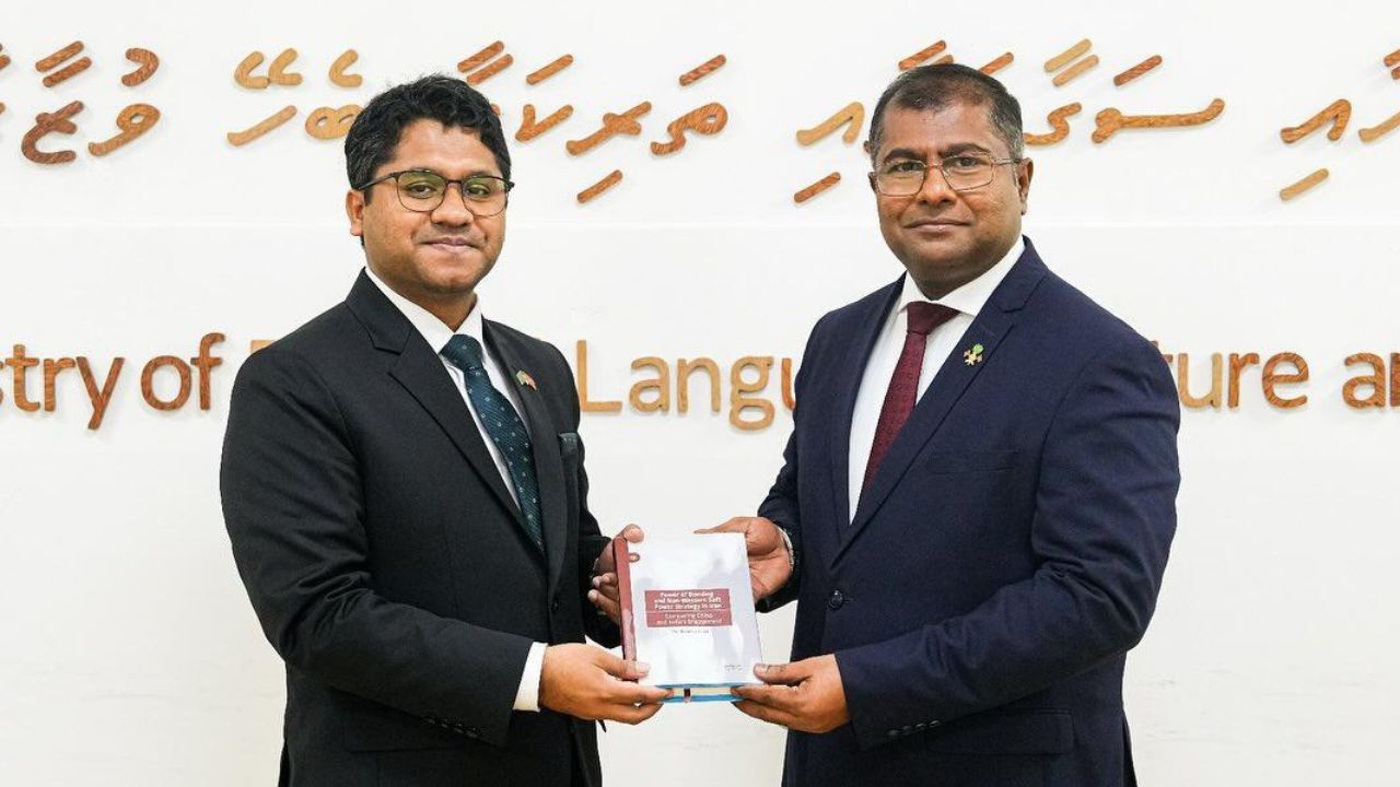 Bangladesh, Maldives boost cultural ties through ‘Power of Bonding’