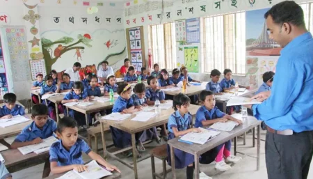 Schoolbooks to feature many heroes, not one Teachers