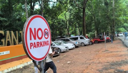 Sudden parking ban at Lawachara disrupts tourism