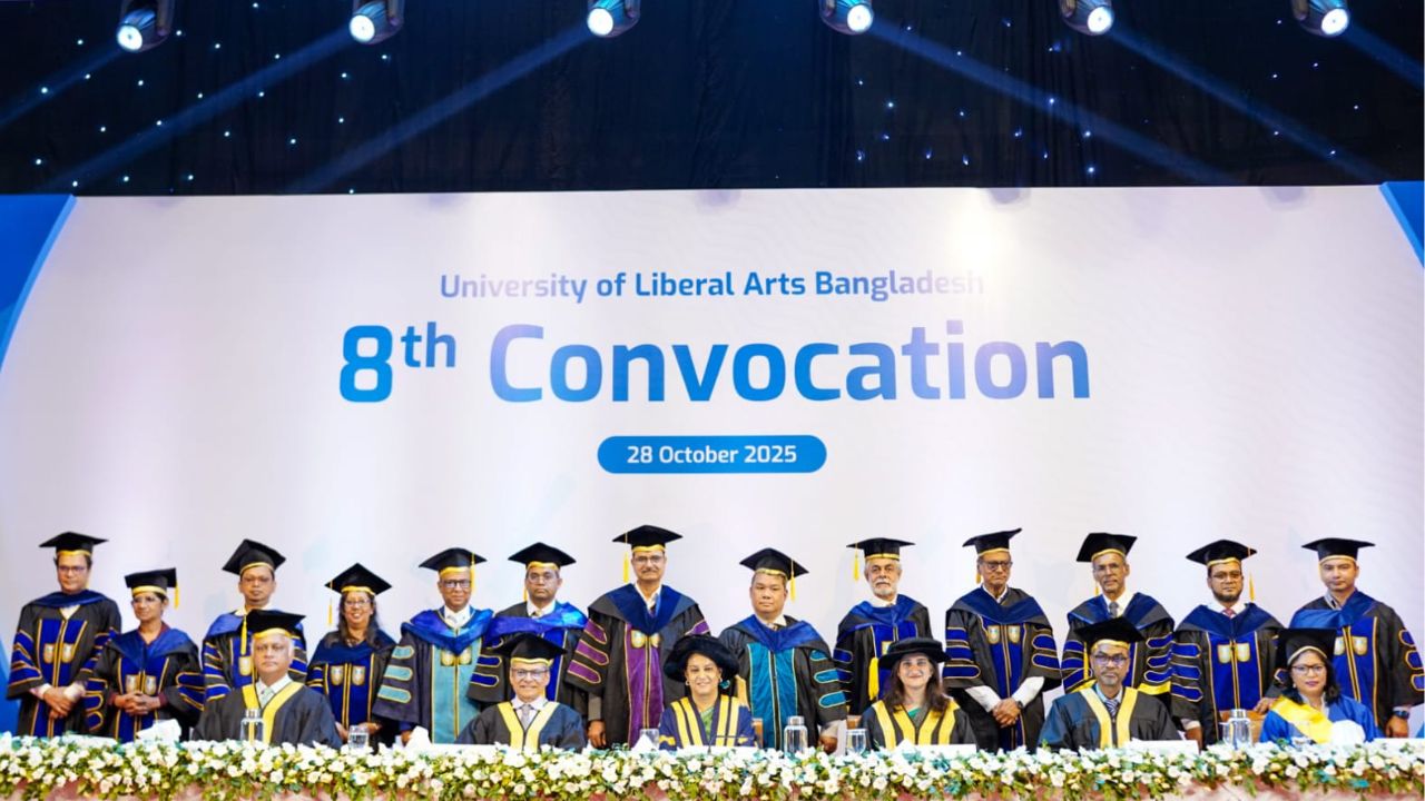 ULAB holds 8th convocation under theme ‘informed minds, inspire paths’