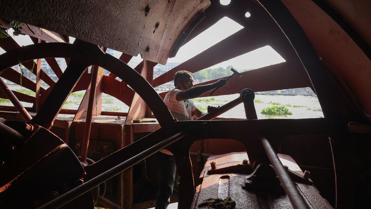 Rocket Steamers: Flotilla for romantic escapades