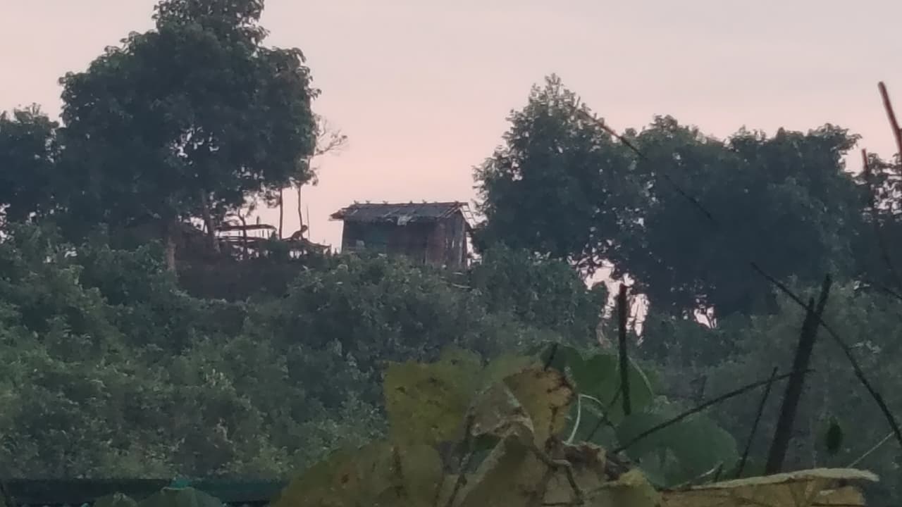 Naikkhyangchhari border quakes with sounds of explosions from Myanmar