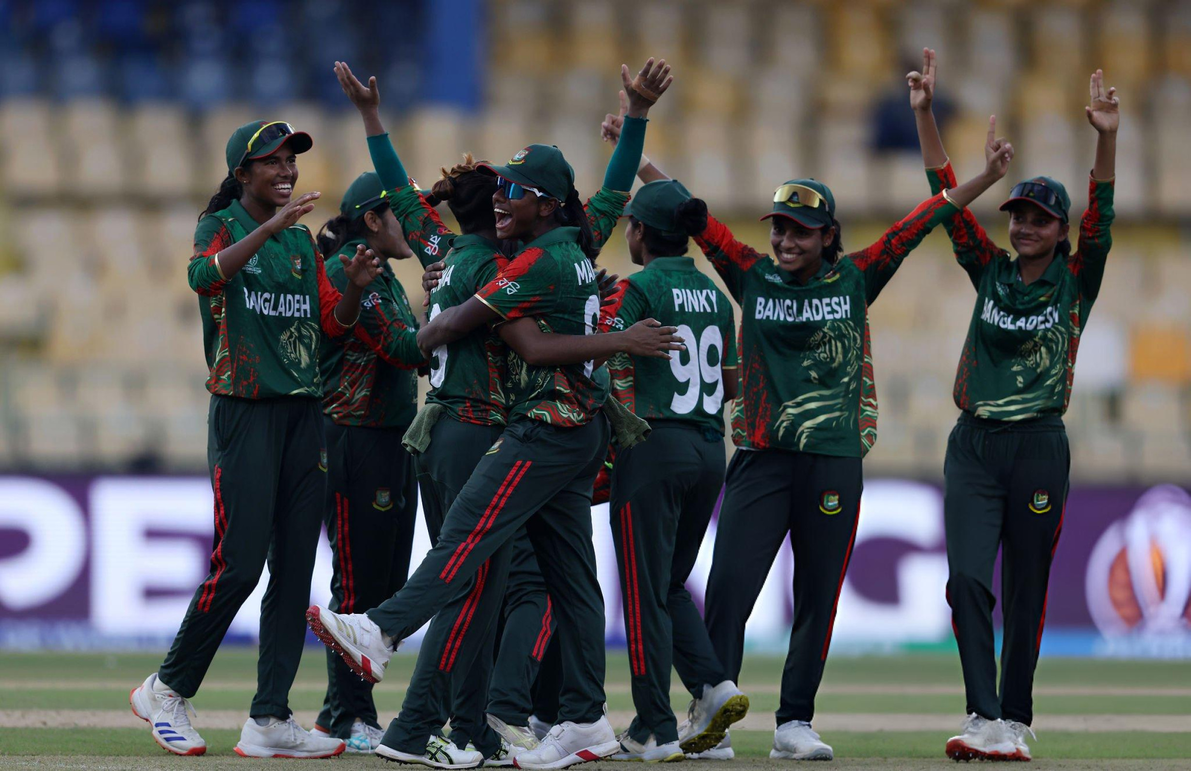 Pakistan restricted to just 129 by Tigresses’ brilliant bowling