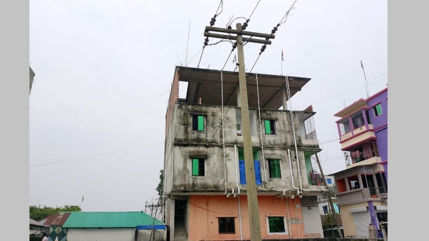 High-voltage cables pose grave risk to families in Savar building