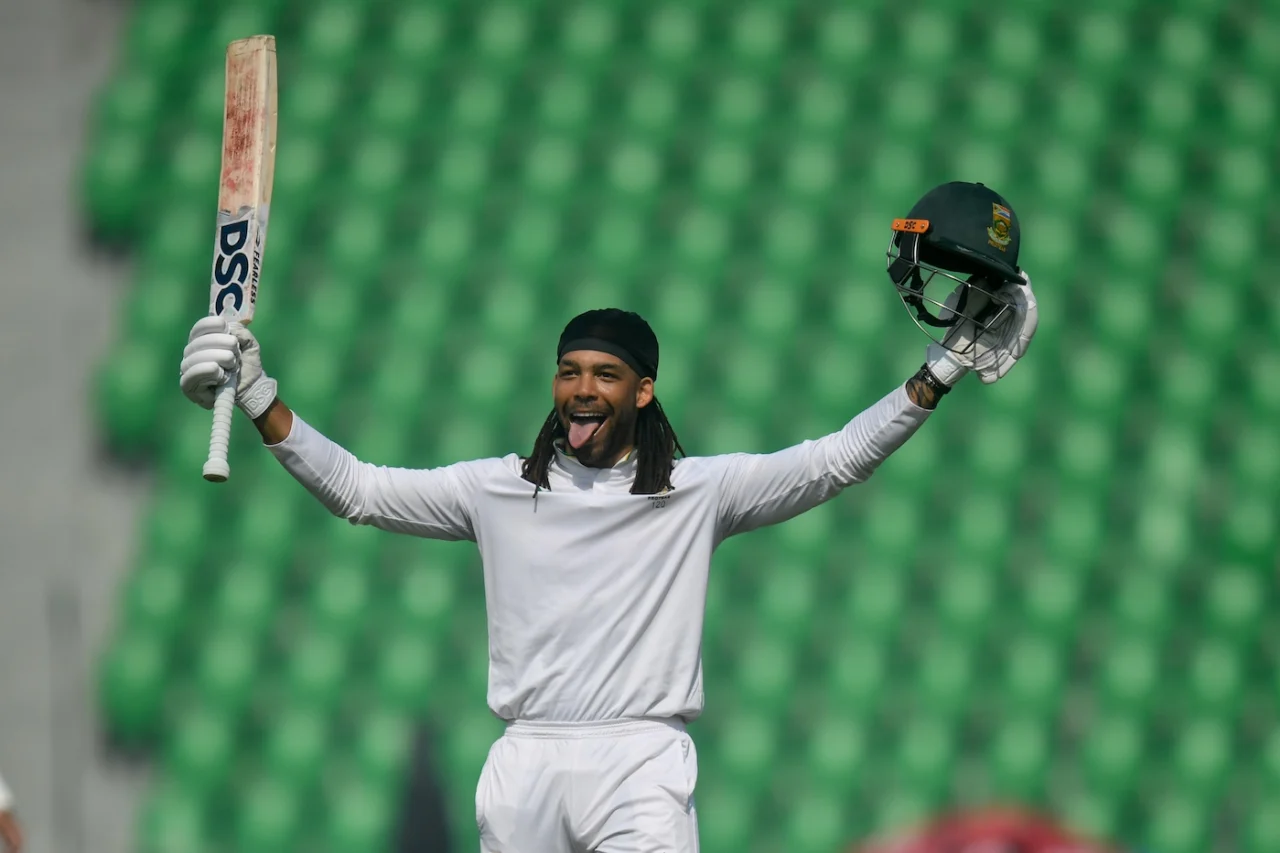 De Zorzi’s century not enough as Pakistan dominate