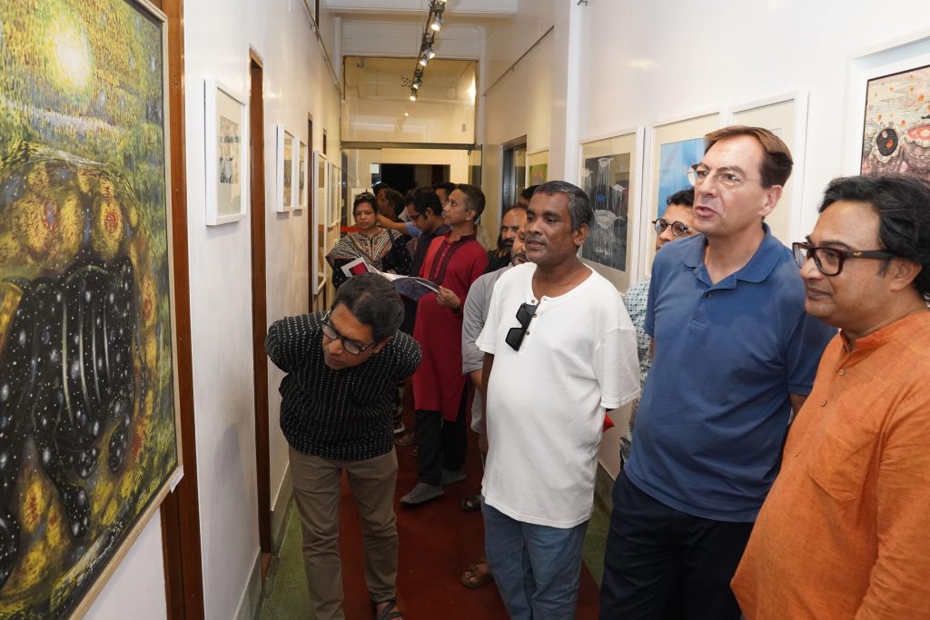 “In Search of Peace:” Sadrul Rafi’s solo exhibition opens at Alliance Française de Dhaka