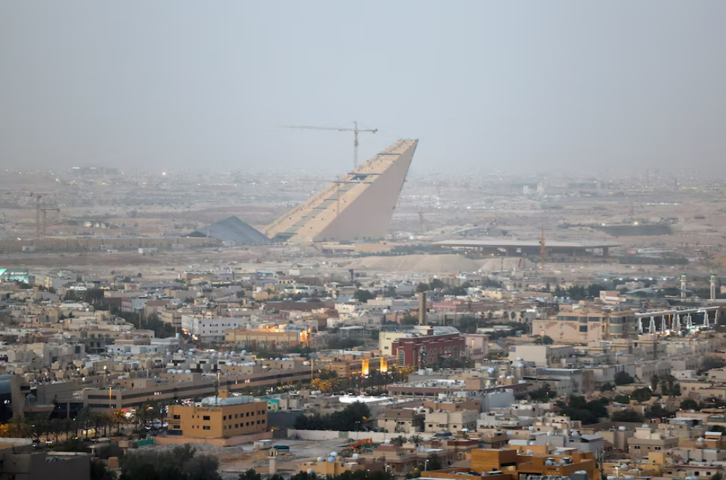 Saudi Arabia scales back salary premiums for foreign talent