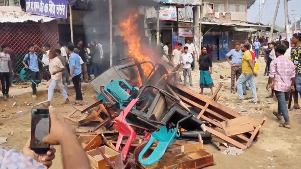 BNP factions clash over nomination in Meherpur; 10 hurt