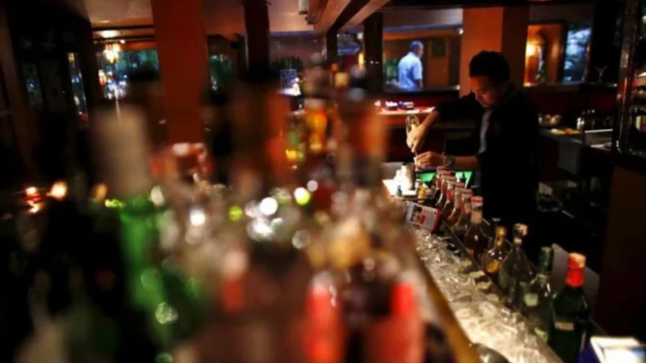 DNC orders monitoring of bars, teams formed