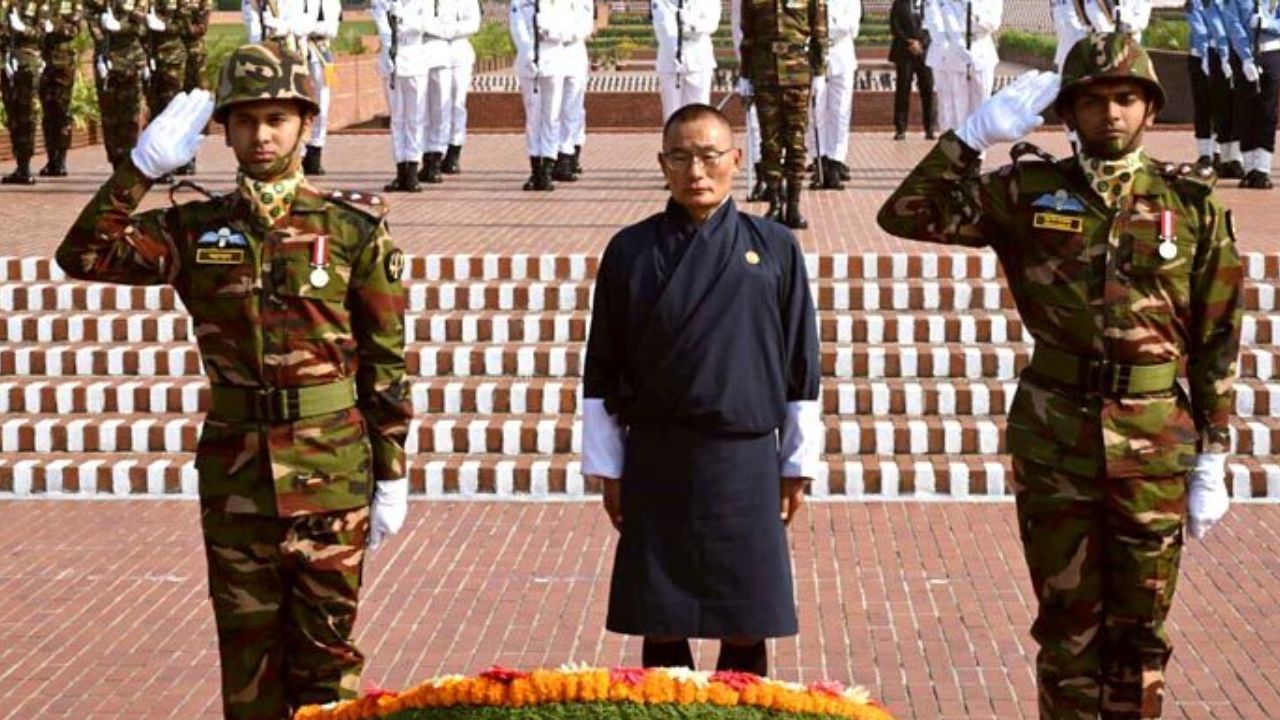 Bhutan PM pays tribute to Liberation War martyrs in Savar
