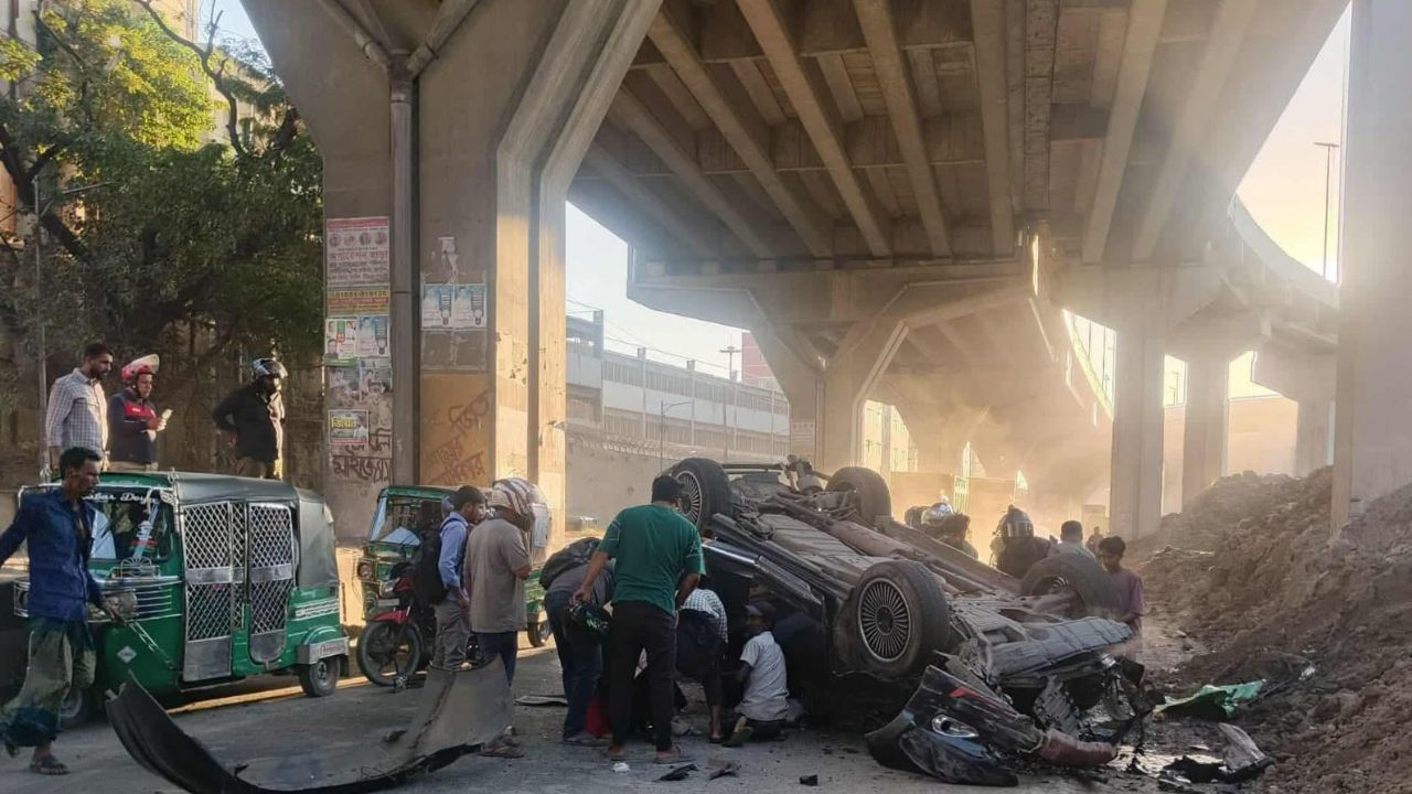 Man killed, 5 hurt as car falls off Ctg elevated expressway