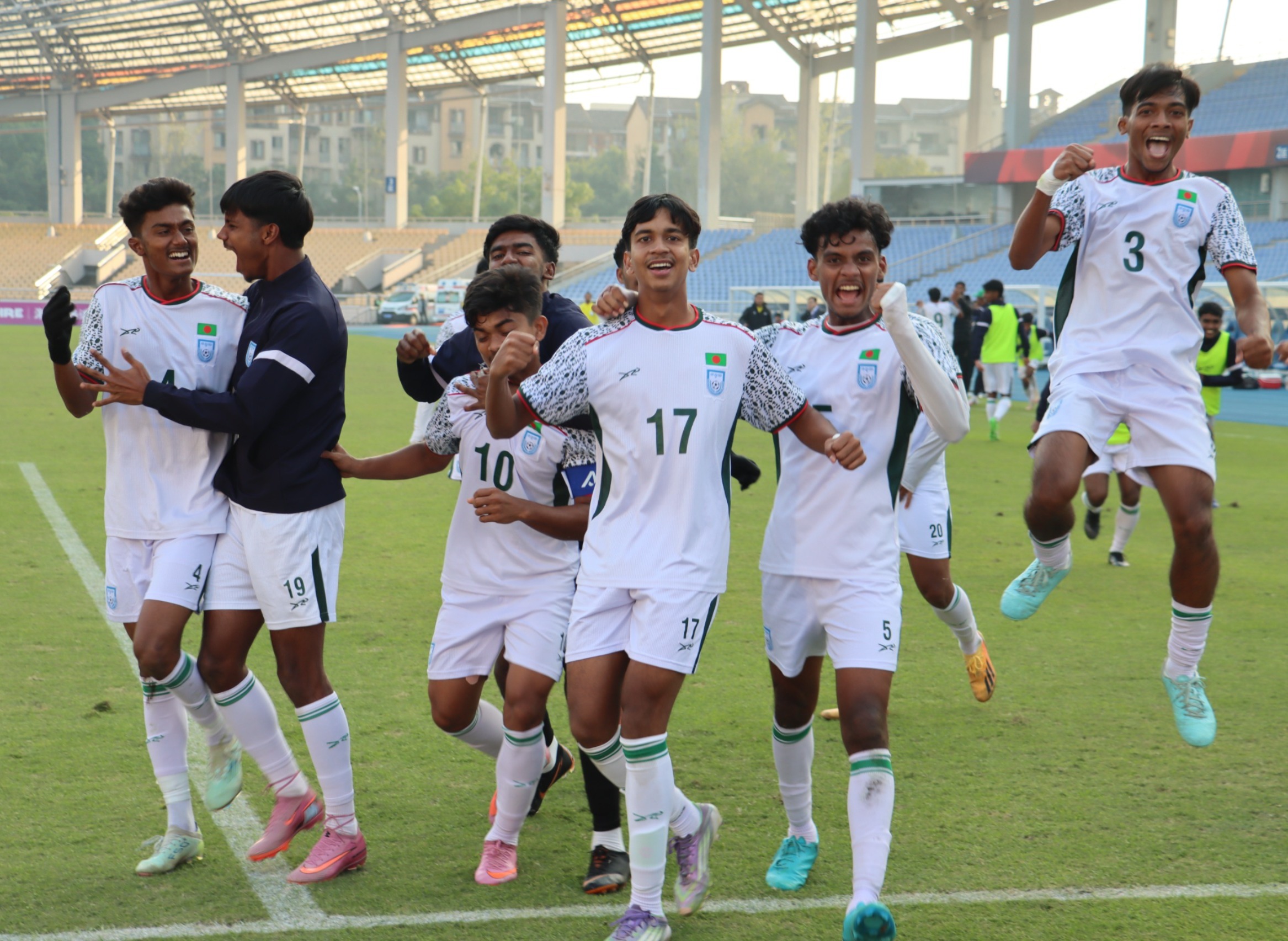 Bangladesh maintain perfect run with 2–1 win over Bahrain
