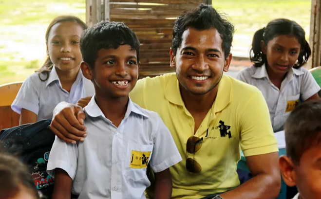 BCB announces free entry for teachers and students to witness Mushfiq’s historic Test