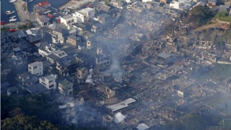 Fire razes 170 buildings in Japan, one missing Japan fire