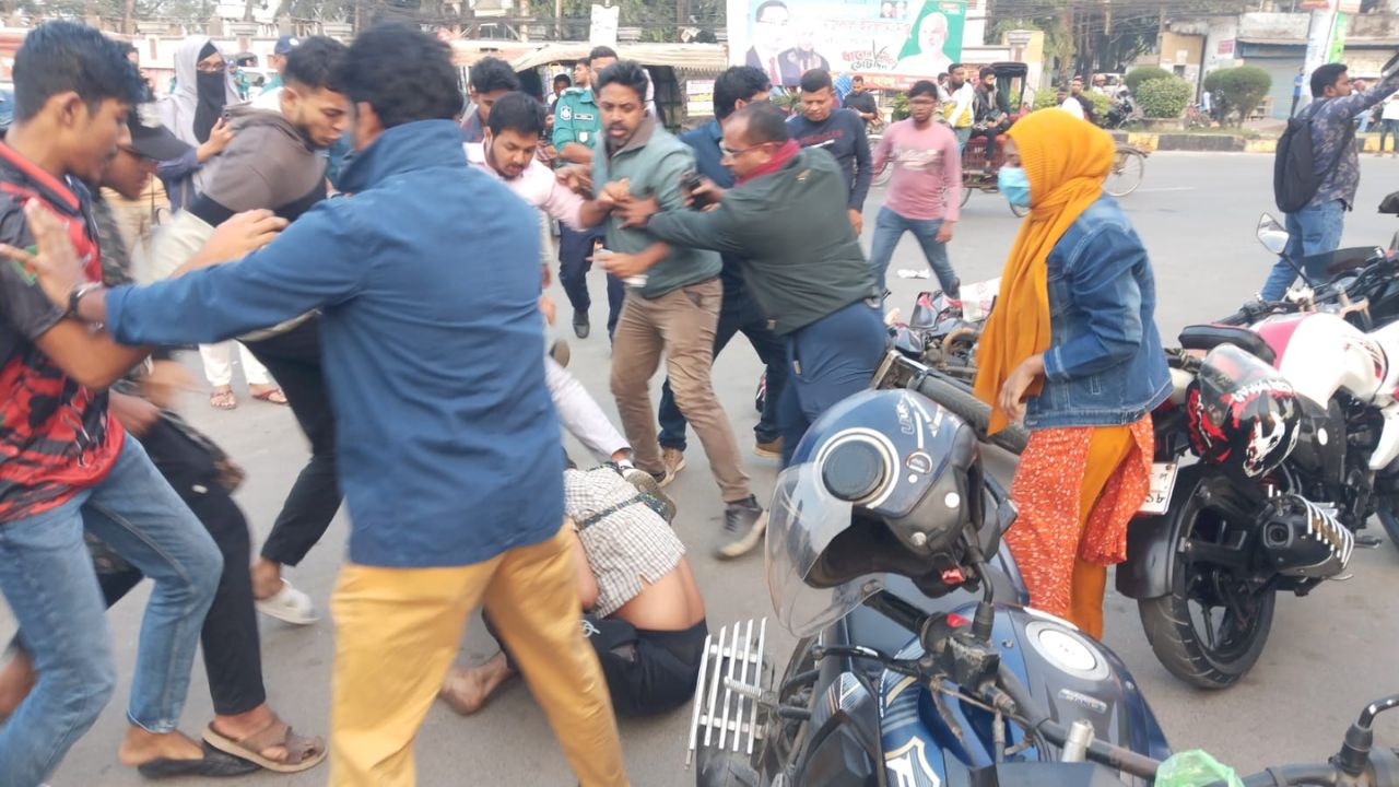 Attacks on bauls: Perpetrators roam free despite Yunus directive