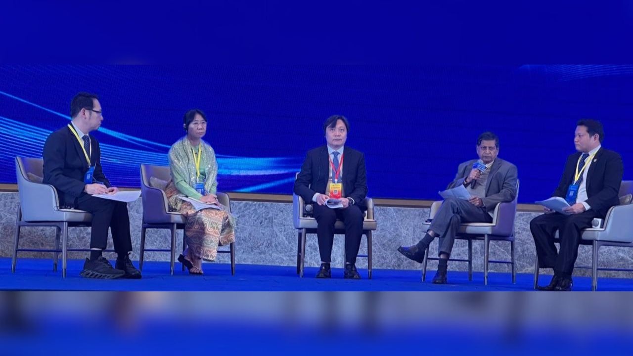 IUBAT delegation joins Kunming Forum on Education Cooperation