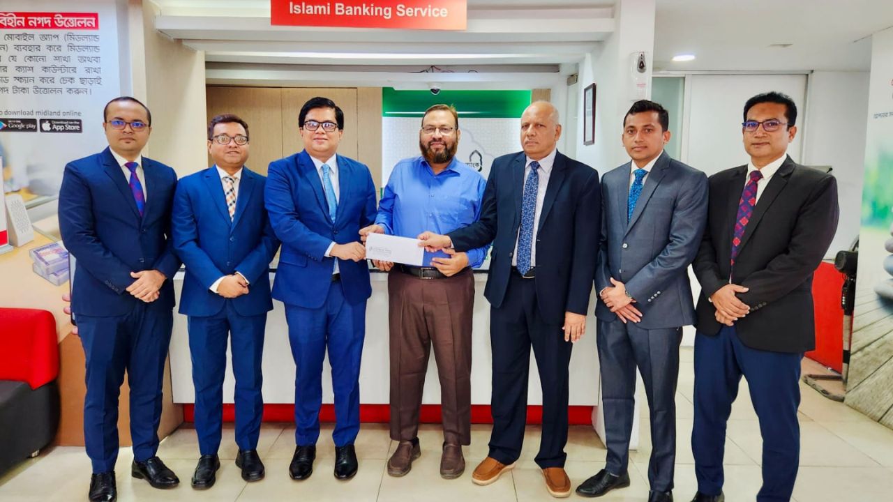 Pragati Insurance settles first car insurance claim with Midland Bank Bancassurance