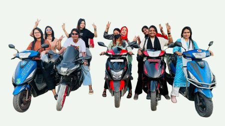 Women on two wheels Women on wheels