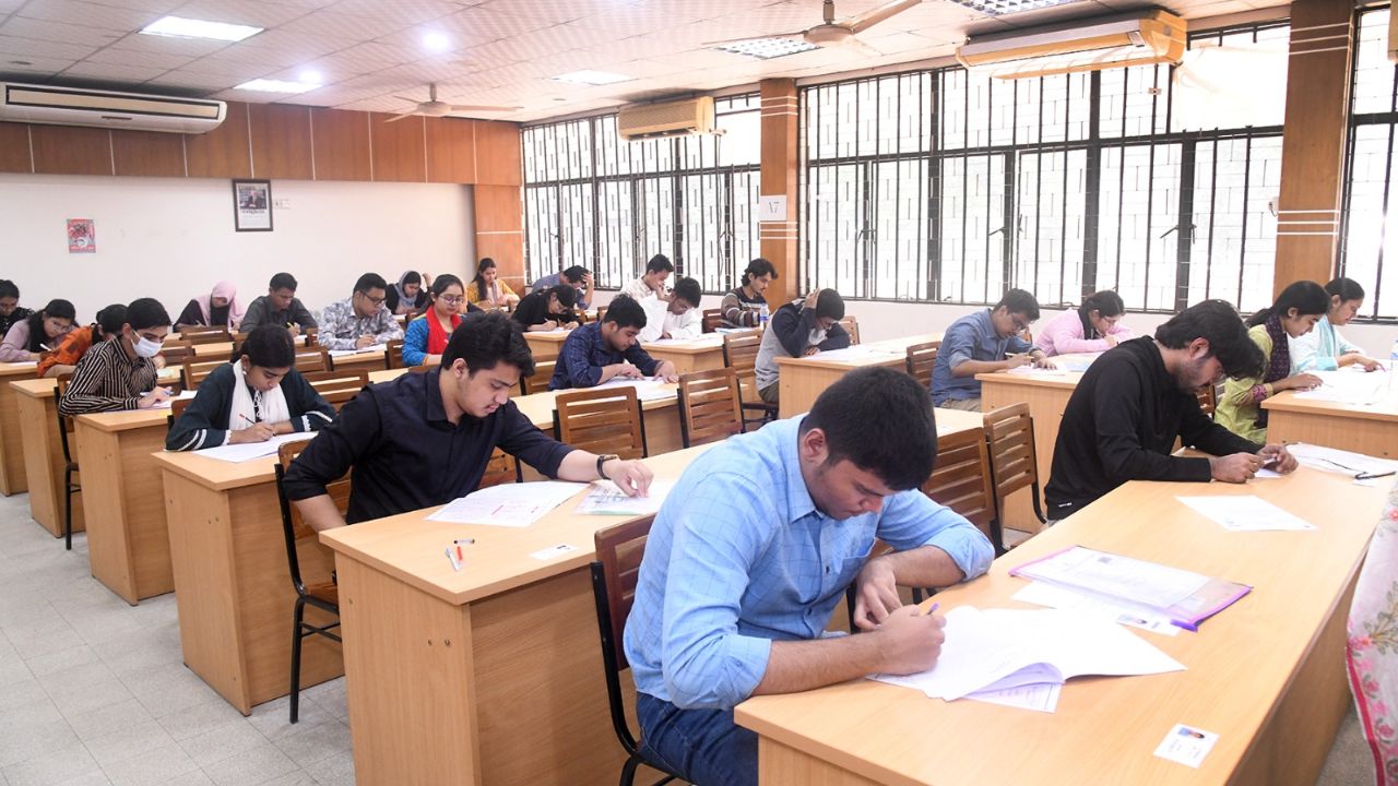 DU’s IBA admission test held, 80 vie for each seat