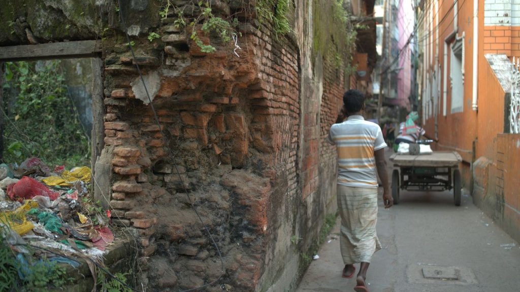 The narrow lanes of Puran Dhaka Puran Dhaka