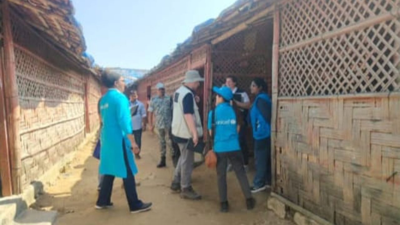 EU delegation visits Rohingya camp in Cox’s Bazar