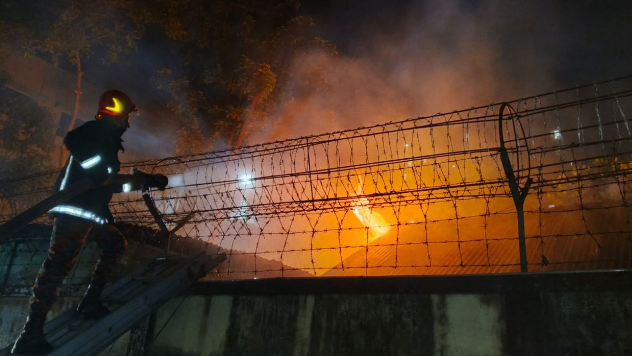 Fire breaks out in two abandoned warehouses of BTCL in Sylhet