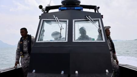 Boat sinking: Malaysia, Thailand resume search for Rohingyas Rohingya