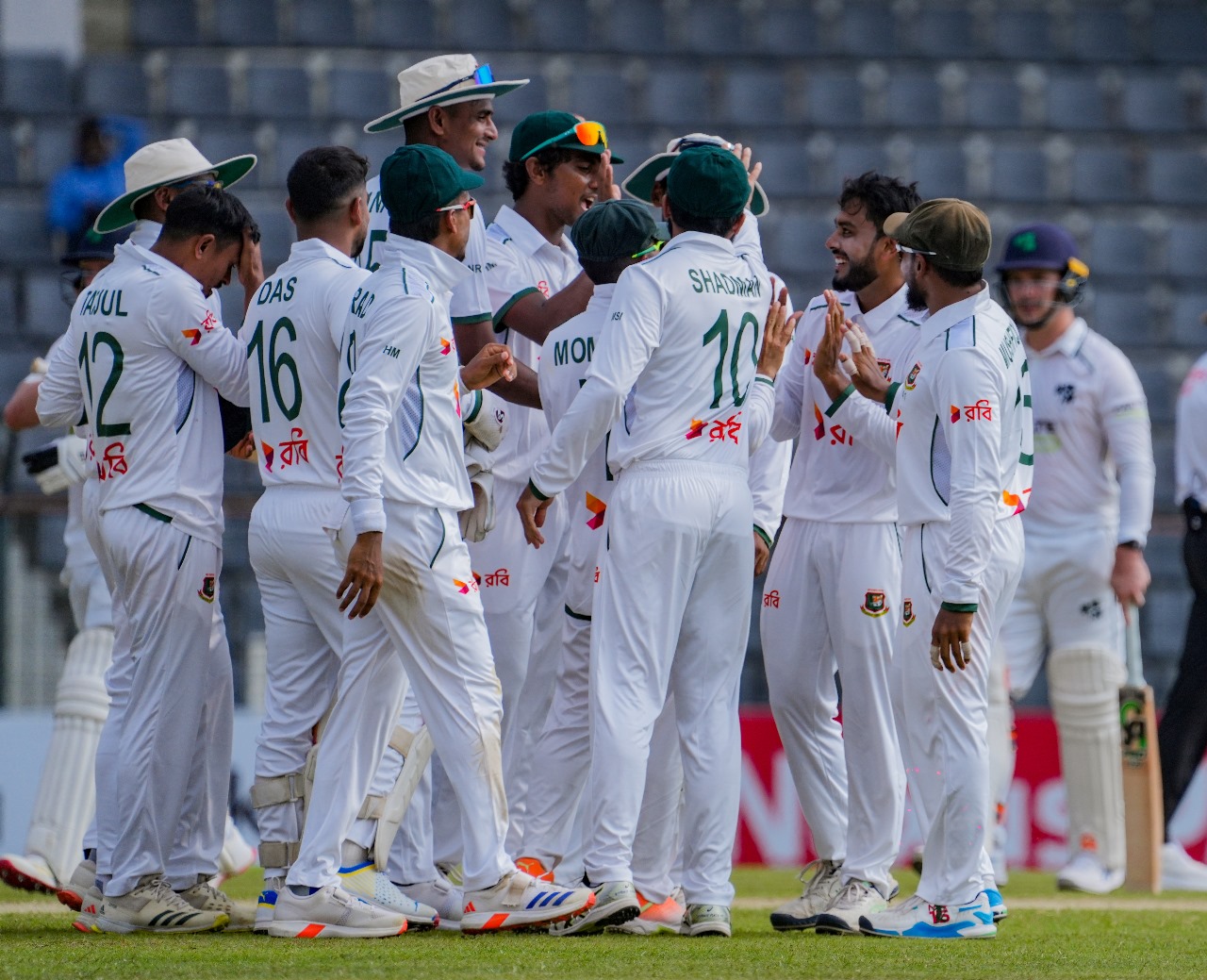 First day slightly favours hosts, Ireland coach praises Miraz and Bangladesh bowlers