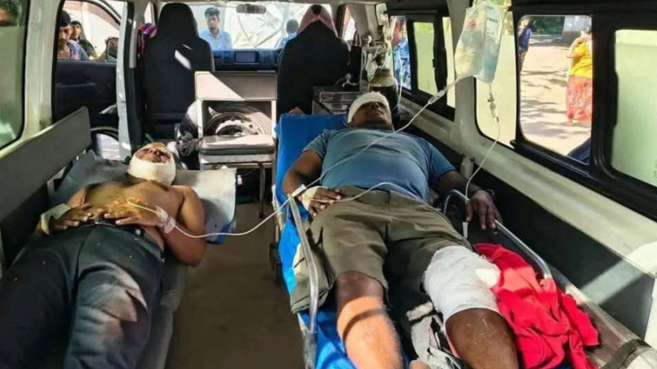 Eleven tourists injured as jeep overturns in Bandarban