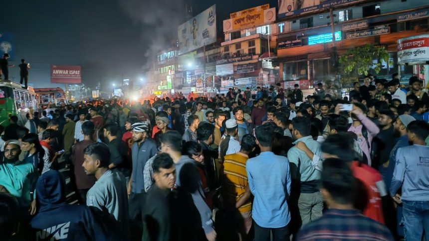 50 injured after workers, students clash over bus fare in Barishal