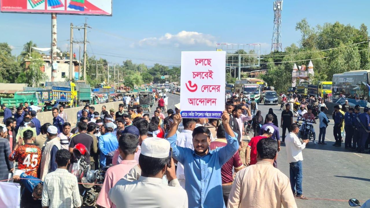 Protesters block Ctg-Cox’s Bazar highway demanding 6-lane expansion