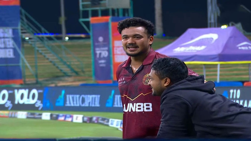 Taskin and Shakib pictured together in the Abu Dhabi T10 League