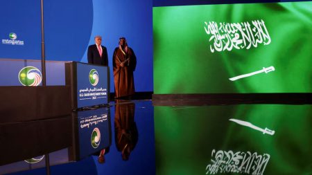 US, Saudi tout new business deals at investment forum