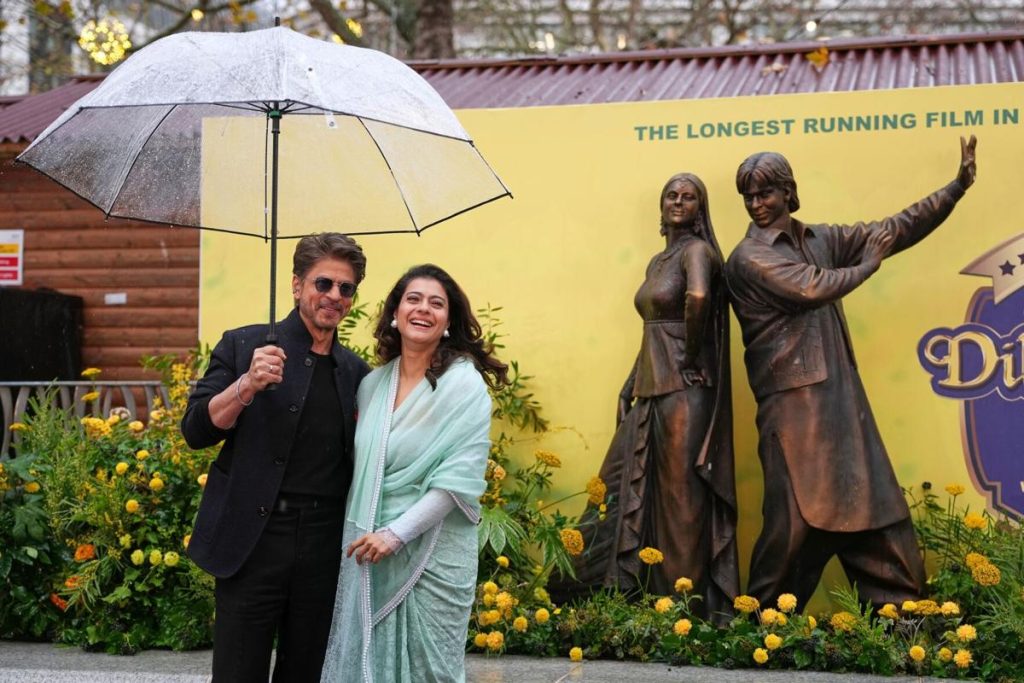 Sculpture unveiled in London to mark 30 years of ‘DDLJ’ Dilwale Dulhania Le Jayenge