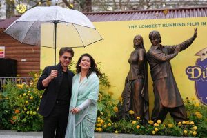 Sculpture unveiled in London to mark 30 years of ‘DDLJ’ Dilwale Dulhania Le Jayenge
