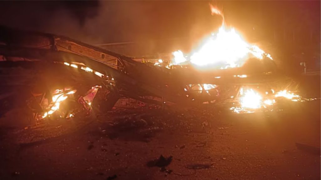 5 dead in Karnataka as bus catches fire