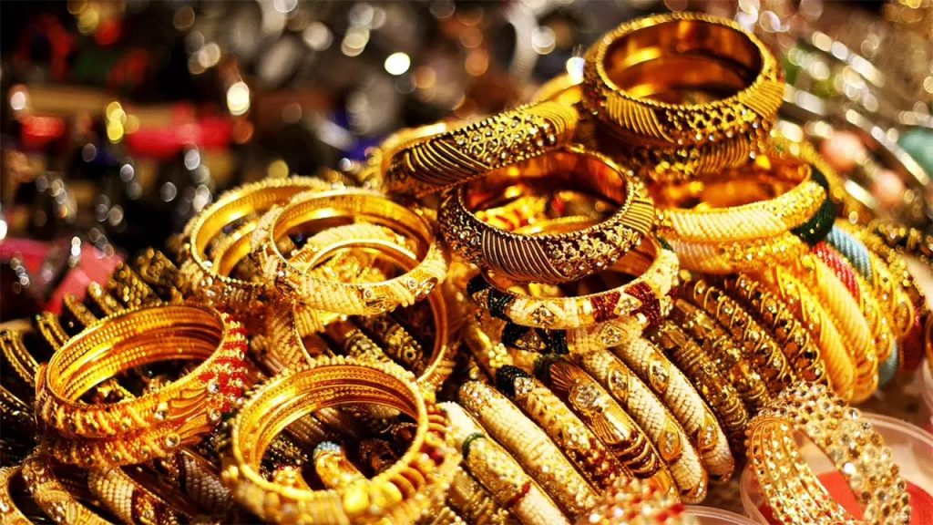 Gold price drops