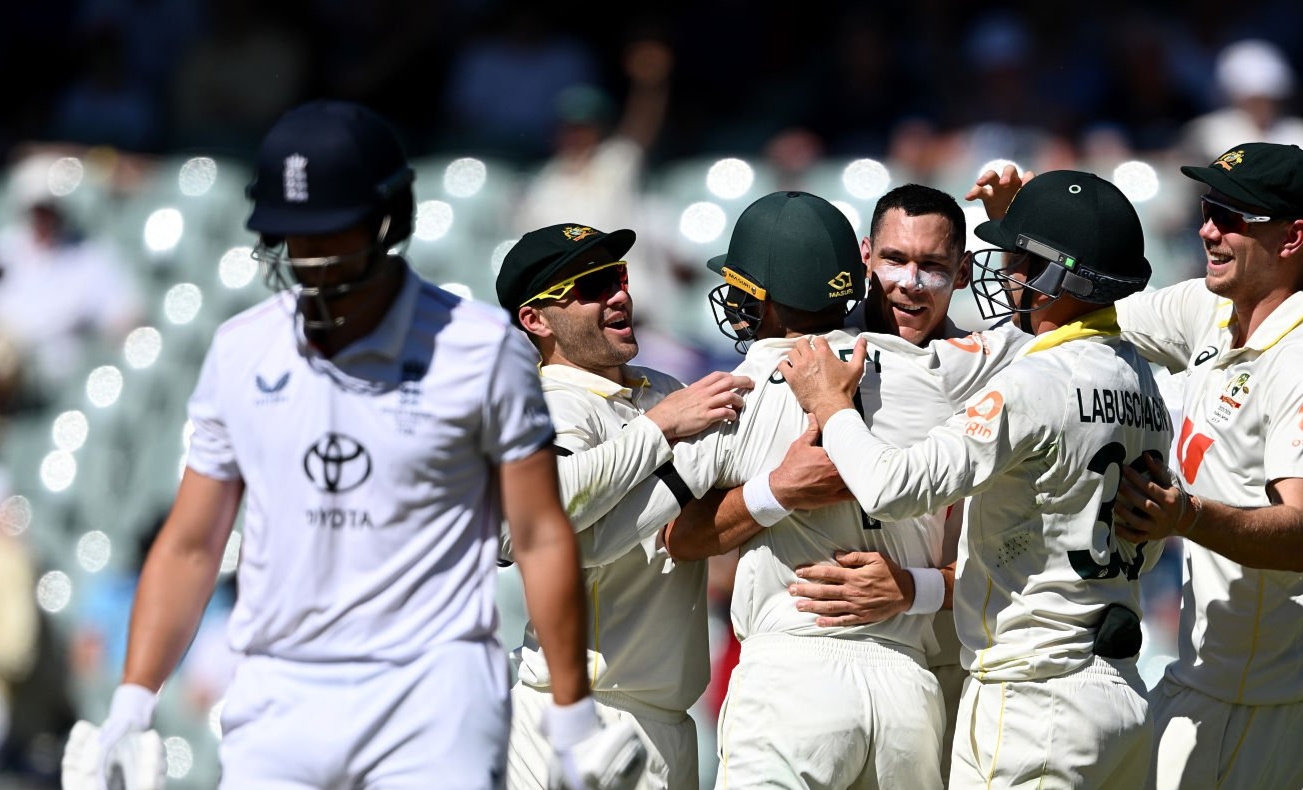 Australia dominate day two as England sink deeper in Ashes Test