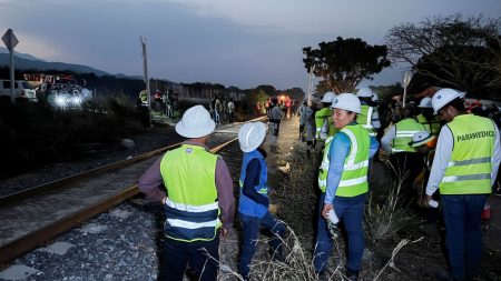 Mexico train derailment