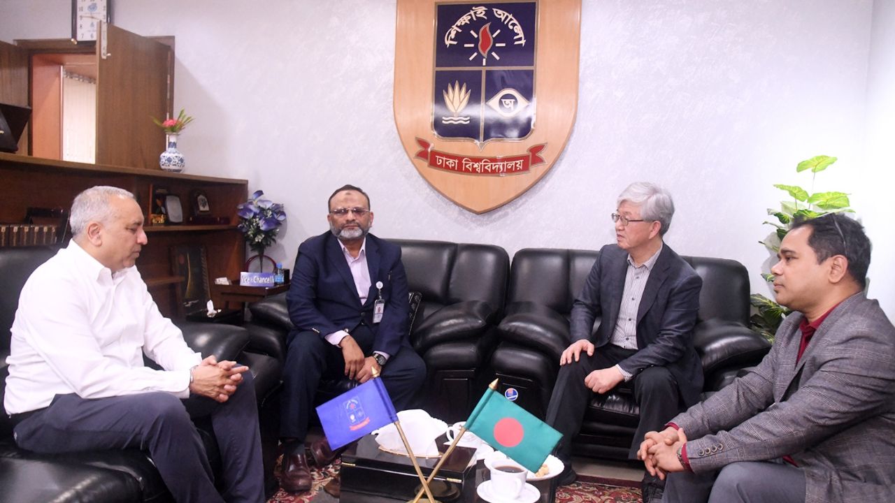 U of T, Sungkyunkwan professors meet DU VC