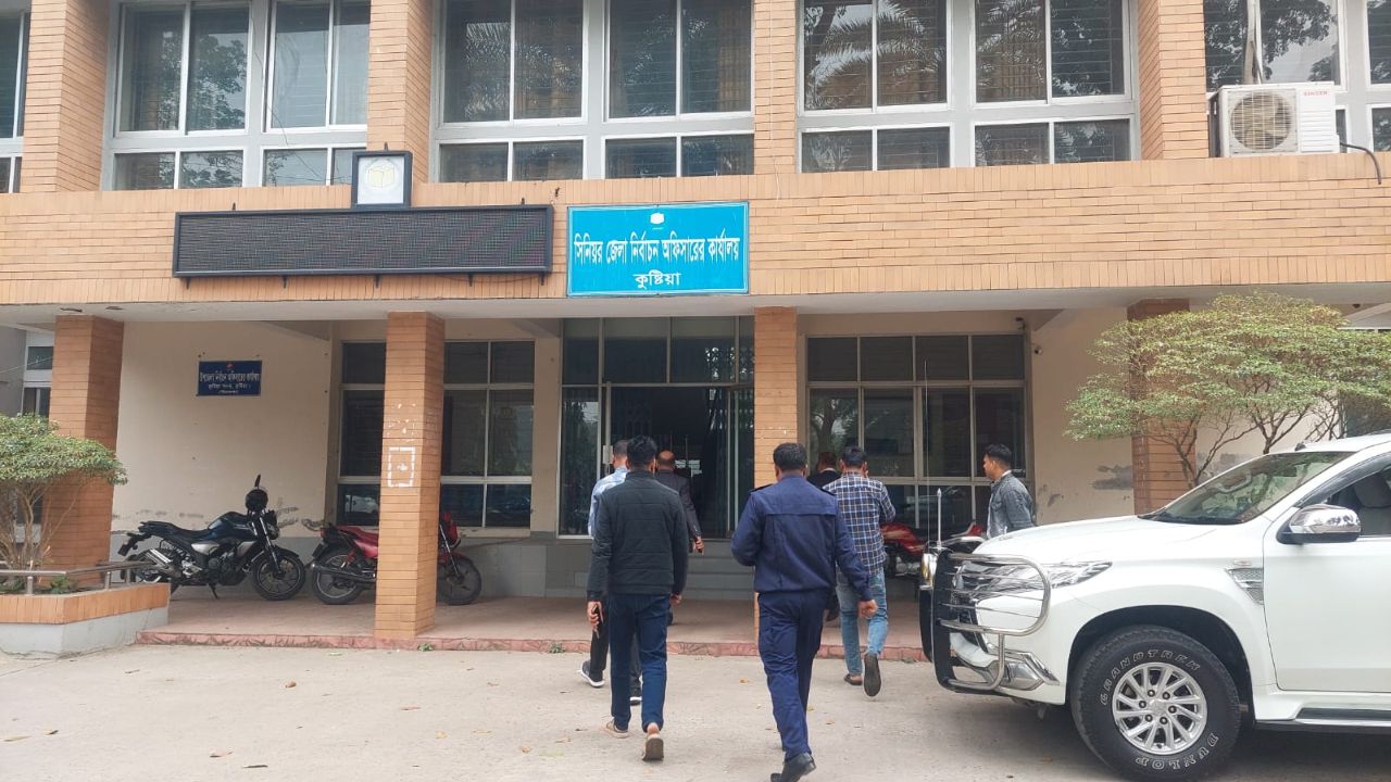 Kushtia election office set on fire