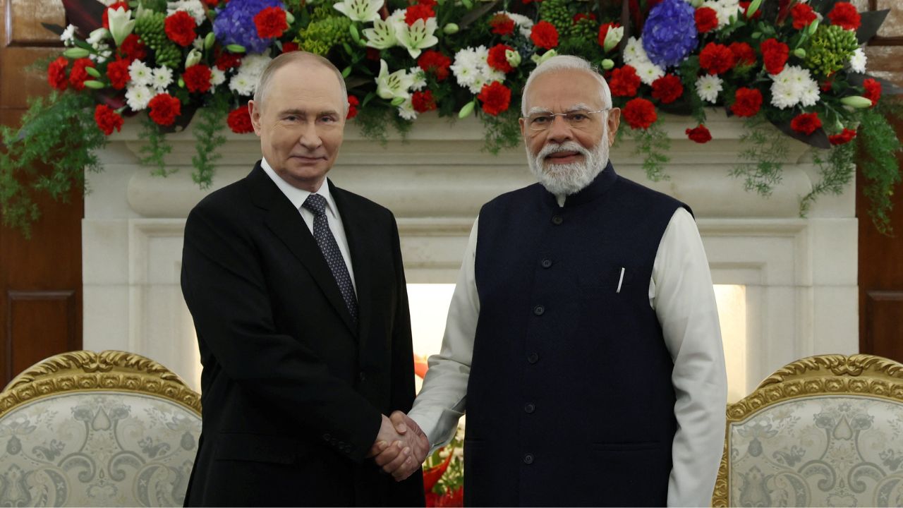 Putin and Modi discuss trade, peace in New Delhi summit
