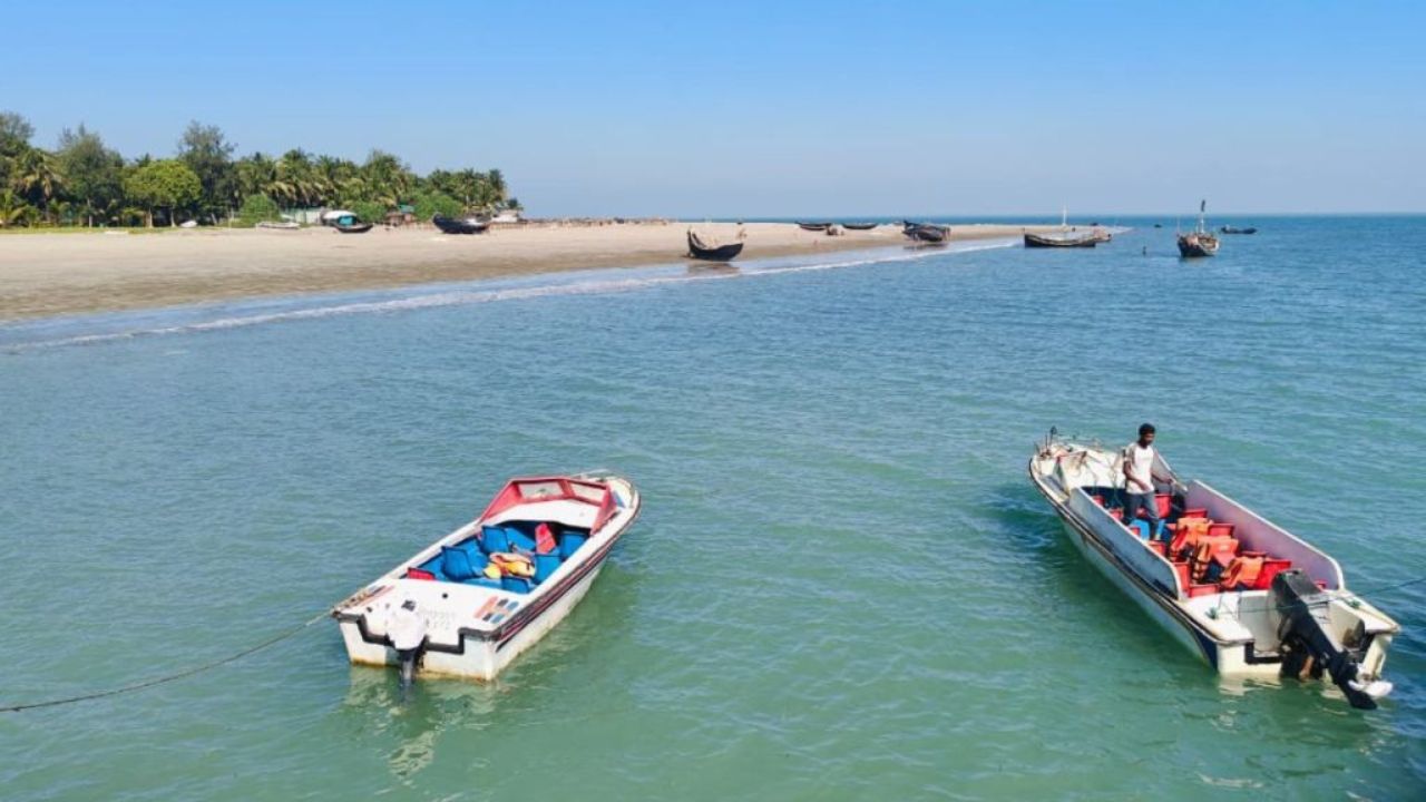 Tourist ship services resume on Cox’s Bazar–St Martin’s route