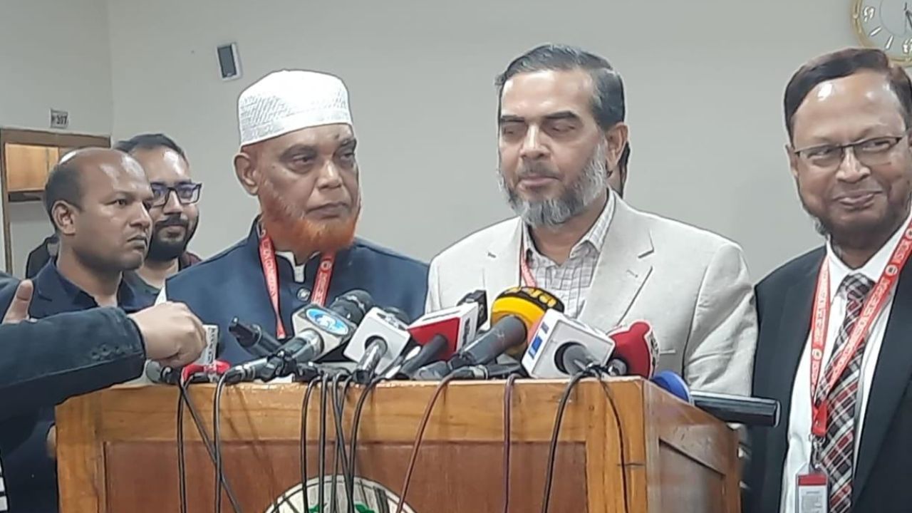 Distributing cards with promises of money a code of conduct violation: Jamaat