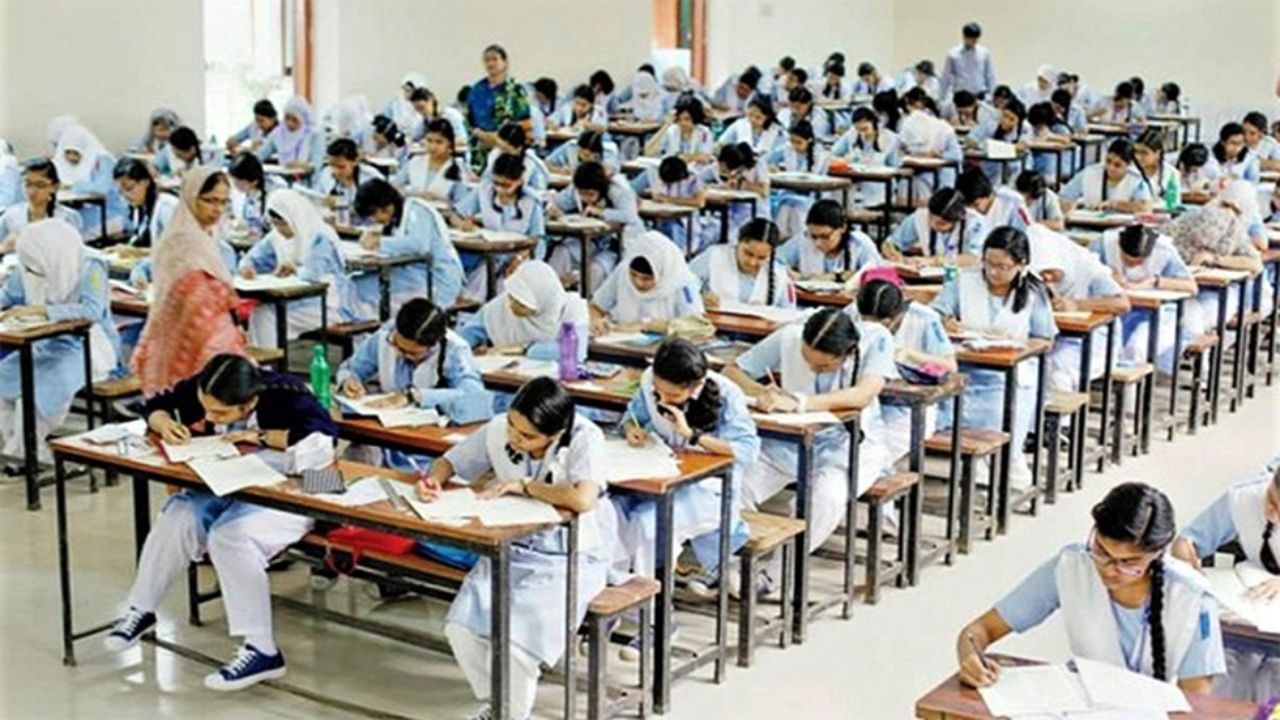DSHE warns of action as govt school teachers boycott exams