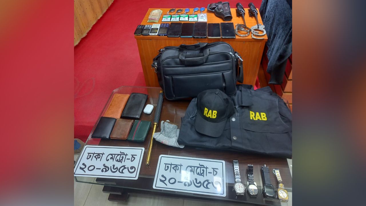 6 held while preparing for robbery, posing as RAB in Paltan