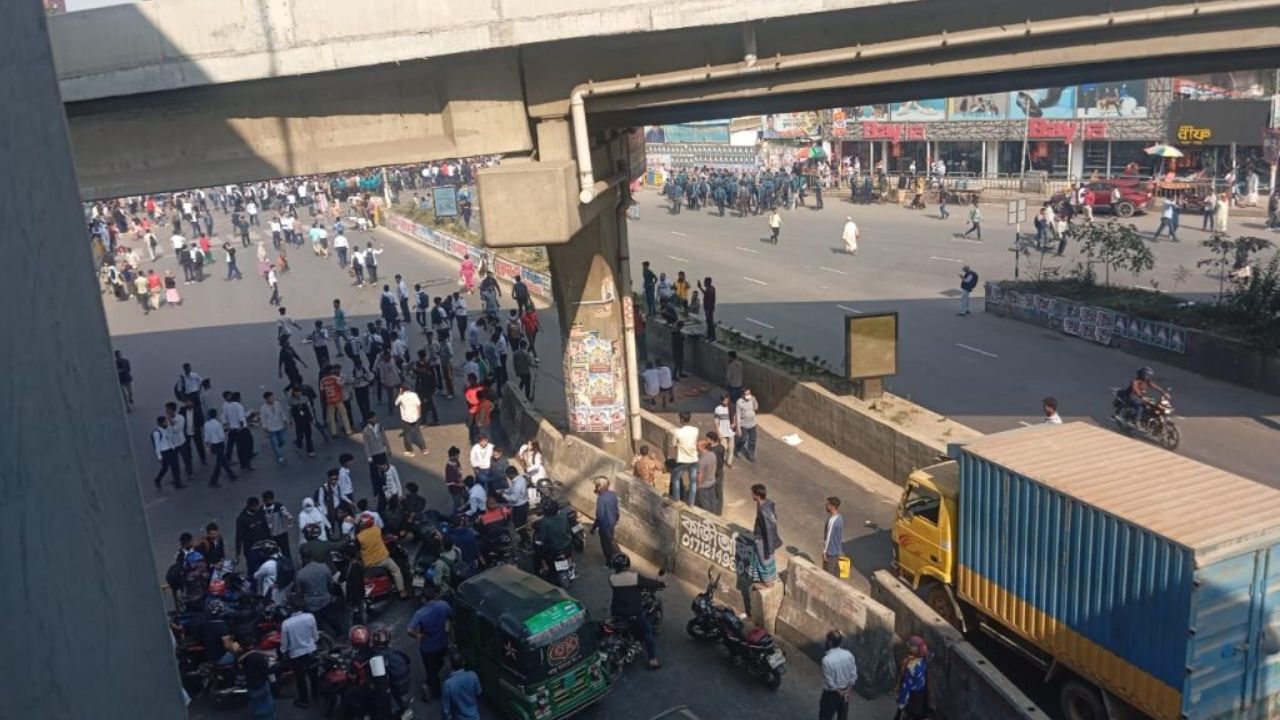 Tejgaon College students withdraw Farmgate blockade